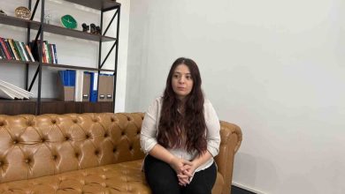 siddete ve tacize ugradigini iddia eden dilek yigiter tuncdogan bu adam disarda elini kolunu sallayarak geziyor db96dfa30626 |