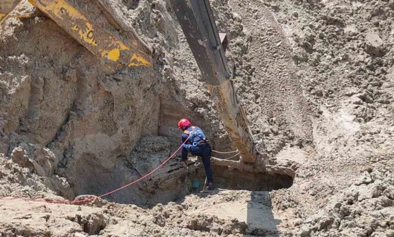 silivride gocuk altinda kalan iscinin cansiz bedenine ulasildi 6fc282f74951 |