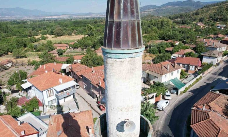 Sındırgı’da depremde cami ve minareler ağır hasar aldı 1 sindirgida depremde cami ve minareler agir hasar aldi 03b4069d7e2c |