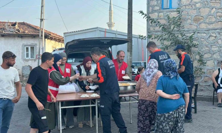 sindirgidaki depremzedelere kizilay destegi 1d7cc70ac2d9 |