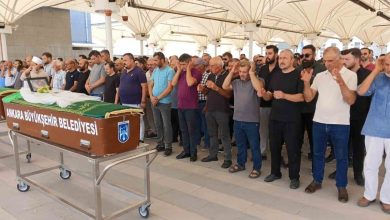 suca suruklenen cocuk tarafindan bogularak olduruldugu iddia edilen kadin son yolculuguna ugurlandi bc84898abb87 |
