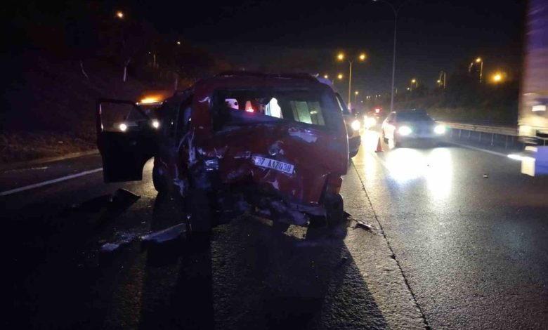 Sultanbeyli’de 2 minibüs çarpıştı: 9 yaralı 1 sultanbeylide 2 minibus carpisti 9 yarali 94009727a706 |