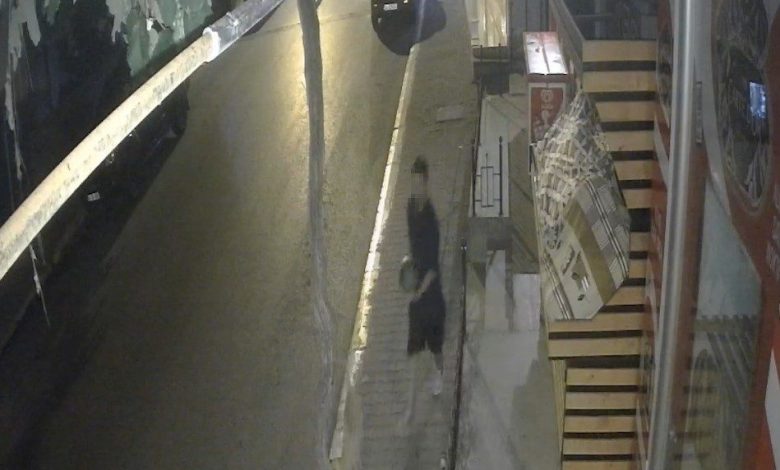sultanbeylide bir garip hirsizlik marketten her gece ayni saatte karpuz caliyor 52e2b8a05bf8 |
