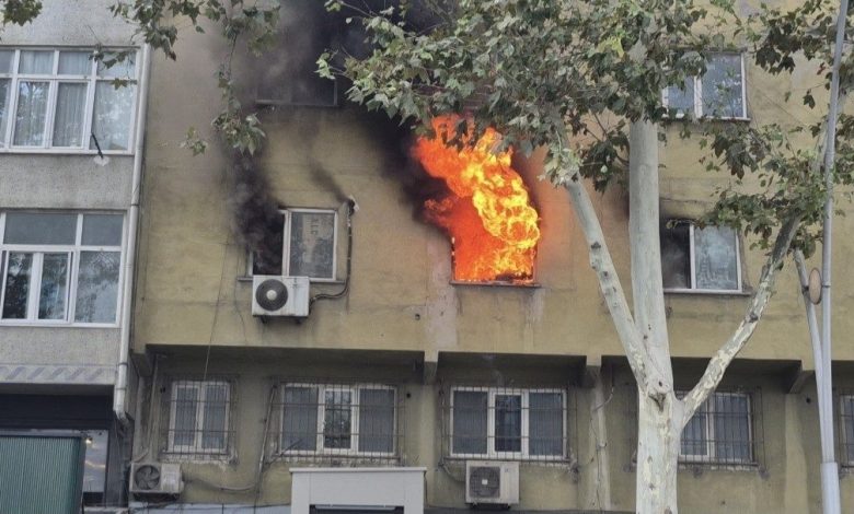 Sultangazi’de 7 katlı iş merkezinde korkutan yangın 1 sultangazide 7 katli is merkezinde korkutan yangin 12912c7927a1 |