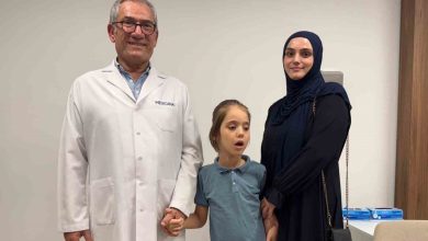 tekerlekli sandalye ile geldi annesinin elinden tutup cikti e442cafd79aa |