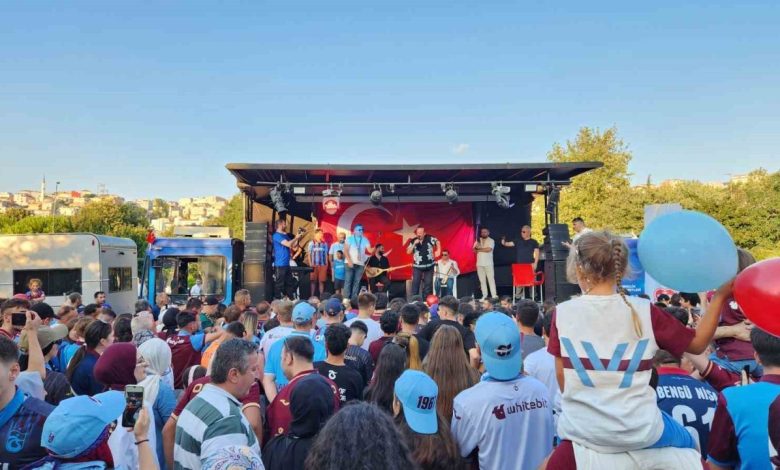 Trabzonspor’un 58. kuruluş yıl dönümü kutladı 1 trabzonsporun 58 kurulus yil donumu kutladi cf953168a08c |