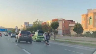 trafikte motosikletiyle akrobasi yapti 5630d4f40d19 |