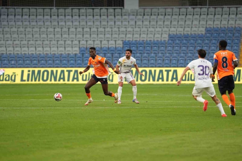 trendyol super lig rams basaksehir 0 eyupspor 0 mac devam ediyor a0994b108268 |