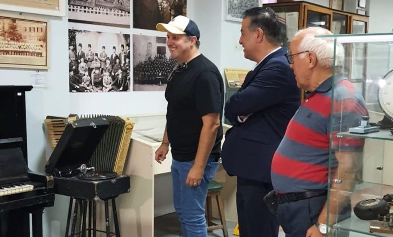 Ünlü oyuncu İlker Ayrık’tan Balıkesir Lisesi’ne ziyaret 1 unlu oyuncu ilker ayriktan balikesir lisesine ziyaret b82d5b92cc5b e1756139759679 |