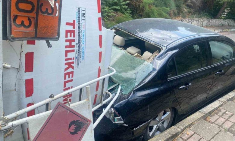 uskudarda akaryakit tankeri devrildi 1 yarali 984b2dd33f69 |