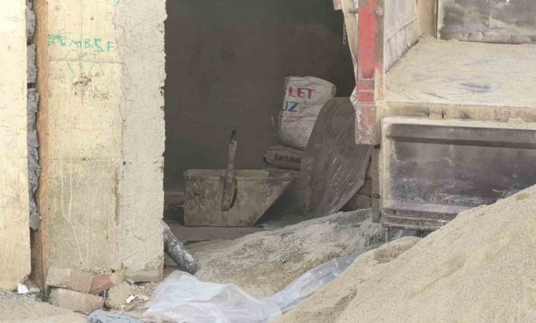 uzerine kum dolu insaat kovasi dusen isci agir yaralandi 8e287ff2e0d2 |
