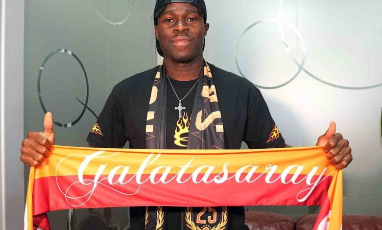 Wilfried Singo, Galatasaray tarihinin 7. Fildişi Sahilli futbolcusu oldu 1 wilfried singo galatasaray tarihinin 7 fildisi sahilli futbolcusu oldu bd00799e4ad7 |