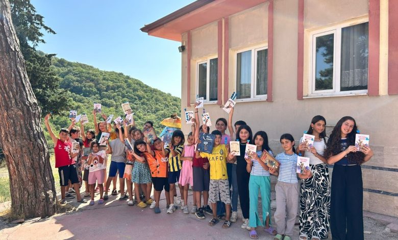 Büyükşehir "Ağaç Altı Okumalar" ile çocuklara kitapları sevdiriyor 1 WhatsApp Gorsel 2025 09 01 saat 15.44.11 4d9ece45 |