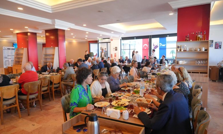 Burhaniye Belediyesi’nden gazilere 19 eylül kahvaltısı 1 WhatsApp Gorsel 2025 09 24 saat 15.41.33 5078762e |