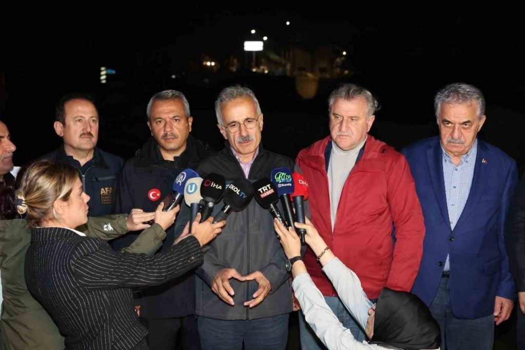 afad gok gurultulu saganak yagis nedeniyle yarin rize giresun trabzon ve artvin illerimize turuncu uyari verilmistir ab069c834898 |