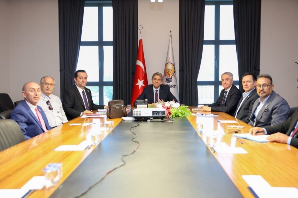 ak parti yerel yonetimler baskani demirden rayic bedeli artisi aciklamasi 8d5f163ed2e3 |