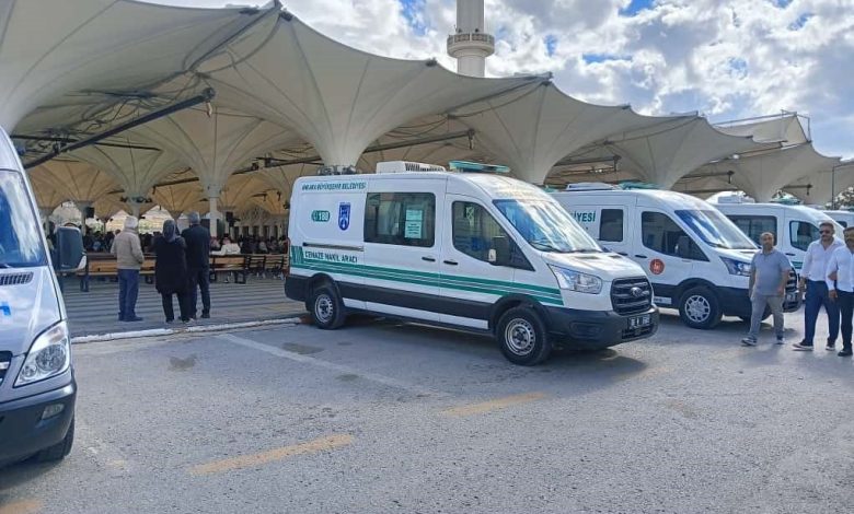 Ankara’da 13. kattan düşerek hayatını kaybeden çocuk son yolculuğuna uğurlandı 1 ankarada 13 kattan duserek hayatini kaybeden cocuk son yolculuguna ugurlandi bd5ea964b6c9 |