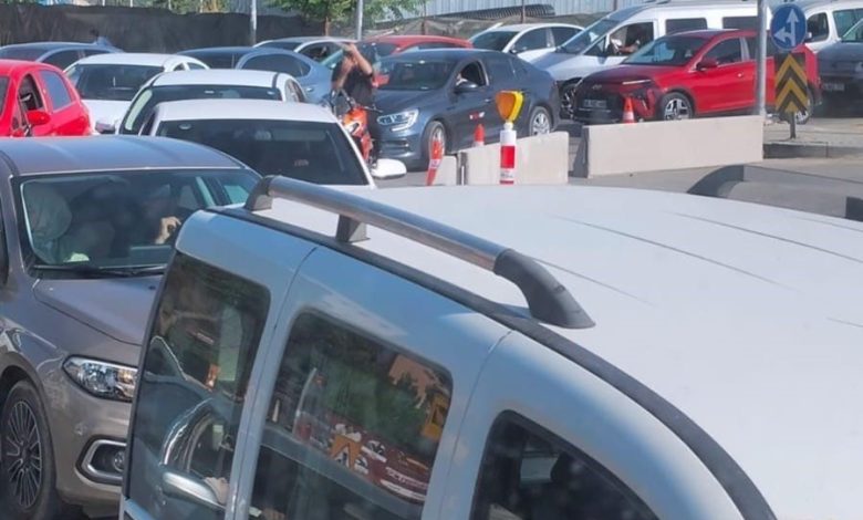 Ankara’da bıçaklı trafik kavgası kameraya yansıdı 1 ankarada bicakli trafik kavgasi kameraya yansidi ff690667451e |