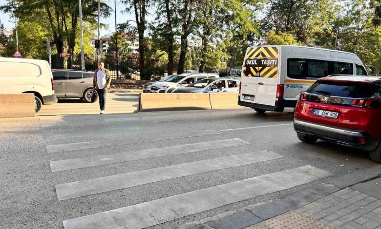 ankarada bir surucu yaya gecidinde tartistigi kadini yumrukladi d7d2f3bebe8b |