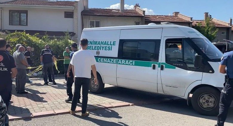 ankarada bosanma asamasindaki kadin kayinpederi tarafindan cocugunun yaninda olduruldu 2c6a113cc5f2 |