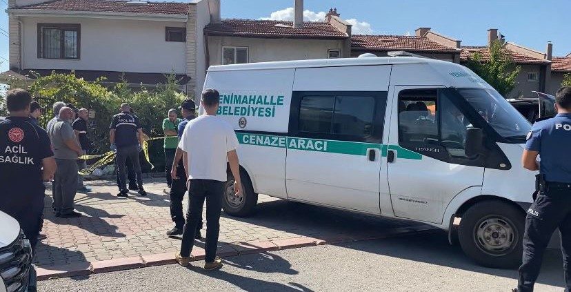 ankarada bosanma asamasindaki kadin kayinpederi tarafindan cocugunun yaninda olduruldu 2c6a113cc5f2 |