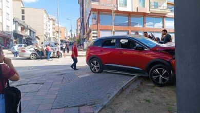 ankarada iki otomobilin carpistigi kaza panige neden oldu 21d9ea41e896 |