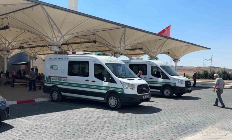 Ankara’da kocası tarafından öldürülen kadın toprağa verildi 1 ankarada kocasi tarafindan oldurulen kadin topraga verildi d0e753f00591 |