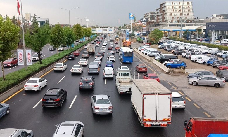 Ankara’da yağış sonrası kapanan yol trafiğe açıldı 1 ankarada yagis sonrasi kapanan yol trafige acildi d0df32bf6858 |