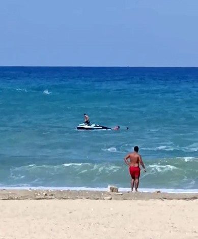 Arnavutköy Karaburun Sahili’nde boğulma tehlikesi: Cankurtaranlar müdahale etti 1 arnavutkoy karaburun sahilinde bogulma tehlikesi cankurtaranlar mudahale etti 81f44d77fb68 |