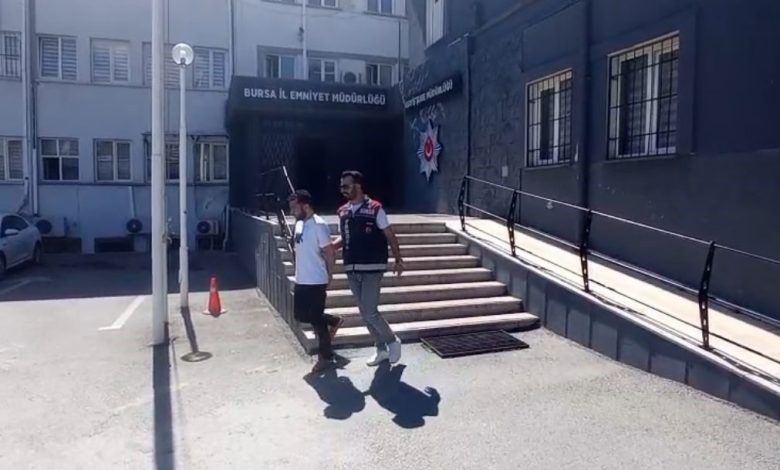 atmye geleni sahte dekontla dolandirdi polisten kacamadi 884a22139bec |