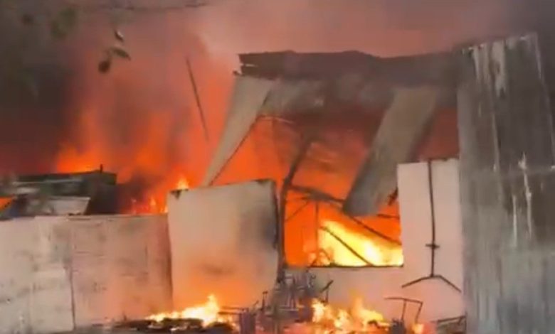 avsa adasinda mobilya deposu yandi 9705410874ad |