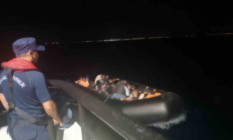 ayvalik aciklarinda 15 duzensiz gocmen yakalandi 535cc22372ff |
