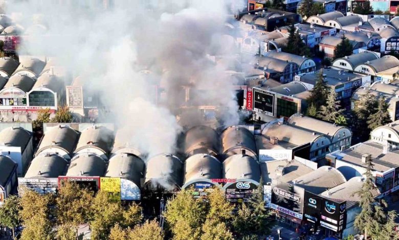 bagcilar istocta yangin 17 isyeri hasar gordu 72a447cef0ab |