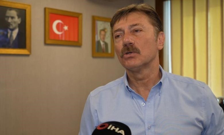 bahcelievler belediye baskani hakan bahadir isgaliye indirimini reddeden chpyi pankartla vatandasa sikayet etti 5875ce9c38fe |