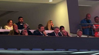 bakan bak ile baskanlar adali ve saran derbiyi birlikte izledi 70a97236ab88 |