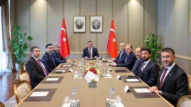 bakan isikhan azerbaycan calisma ve halkin sosyal korumasi bakani aliyev ile bir araya geldi 8dce88d18b2d |