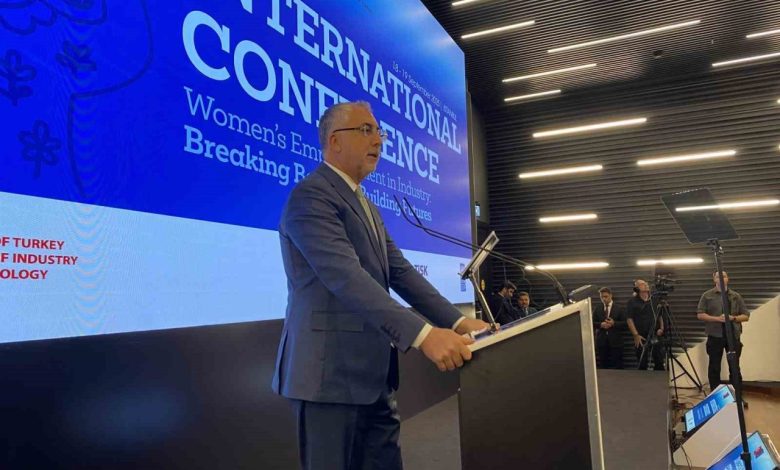 bakan isikhan kadinlarin hem calisma hem de aile hayatlarini kolaylastirici tedbirlere oncelik veriyoruz 770192bcdded |