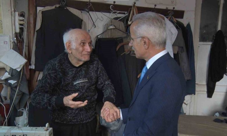 bakan uraloglu ile 87 yasindaki terzi arasinda gulumseten diyalog 15103f5aac1b |