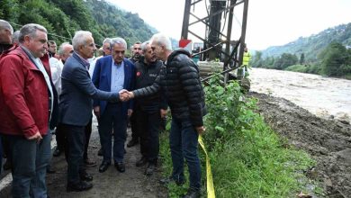 bakan uraloglu rizede meydana gelen sel yollarimizi en kisa surede guvenli hale getirmek icin araliksiz calisiyoruz defa4096cbcd |