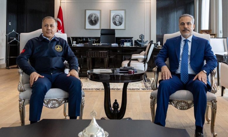 Bakan Yerlikaya, Bakan Fidan’ı ziyaret etti 1 bakan yerlikaya bakan fidani ziyaret etti d1501902e1d2 |