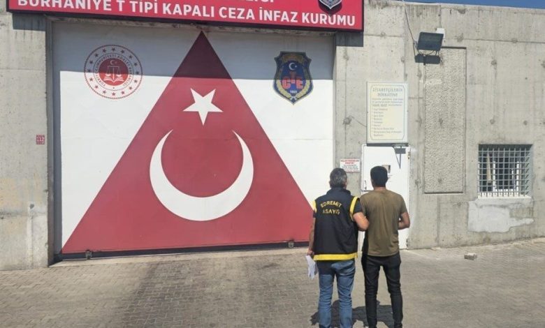 Balıkesir’de eş zamanlı operasyonda 41 aranan şahıs yakalandı 1 balikesirde es zamanli operasyonda 41 aranan sahis yakalandi d13b4a11a1e3 |