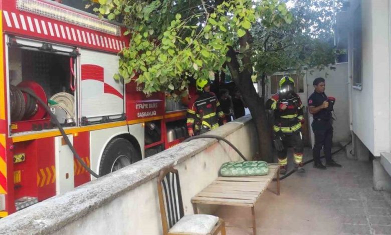balikesirde ev yangini 7bd62eaba971 |