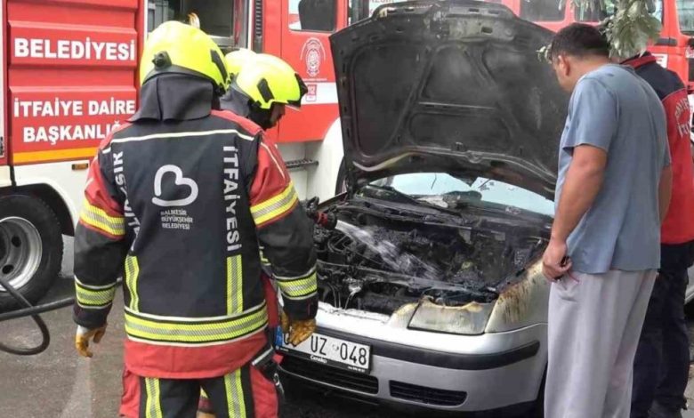 balikesirde park halindeki arac yandi c5e36f84f848 |