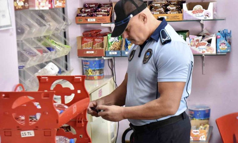 Balıkesir’de zabıta ekipleri kantinleri denetledi 1 balikesirde zabita ekipleri kantinleri denetledi b2b37edb493a |