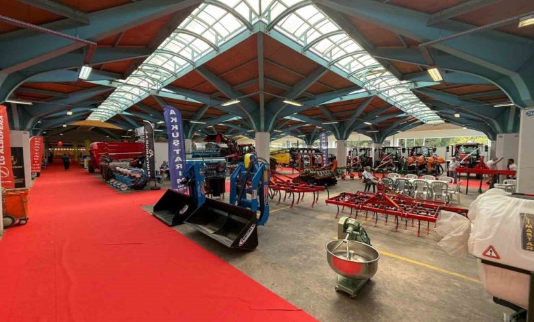 Bandırma’da düzenlenen tarım fuarı beklenen ilgiyi görmedi 1 bandirmada duzenlenen tarim fuari beklenen ilgiyi gormedi 3eb4ef826700 |