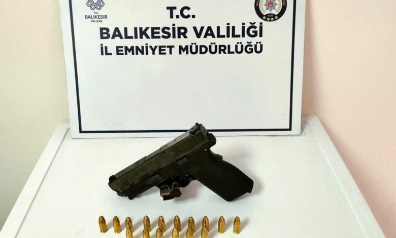 Bandırma’da kaçak sigara ve silah operasyonu 1 bandirmada kacak sigara ve silah operasyonu 1c1055f06d8c |