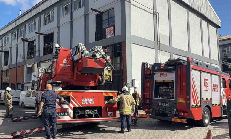 basaksehirde cinko kaplama atolyesinde yangin panigi isciler yanan binada sigara icerek o anlari kaydetti 5cb65ffe749e |