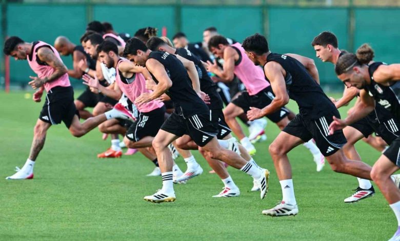 Beşiktaş, Başakşehir maçı hazırlıklarını sürdürdü 1 besiktas basaksehir maci hazirliklarini surdurdu b7875bc626a8 |