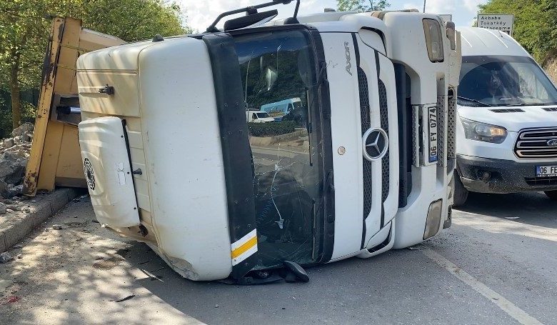 beykozda hafriyat kamyonu devrildi 1 yarali 560d4e866cae |