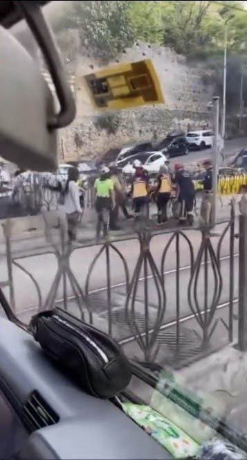 beyoglunda tramvayin yayaya carptigi anlar kamerada be1a3c8645ea |